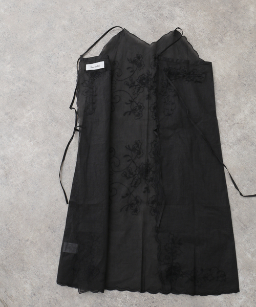 sara mallika（サラ マリカ）の「【SARA MALLIKA/サラマリカ】 Organza Aari Embroidery Cam：ワンピース（ワンピース・レディース・ブラック・FREE）」の4枚目の写真
