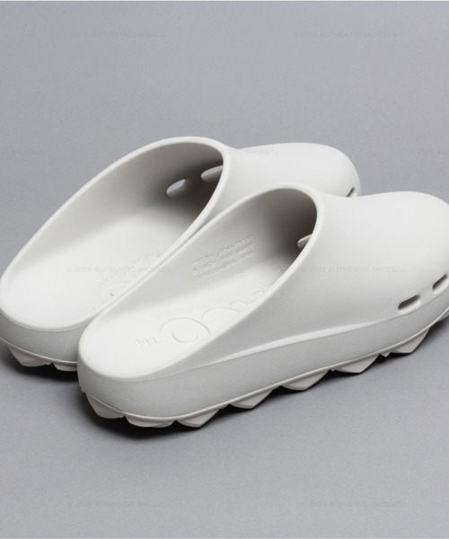 PPACO(パコ)の「PPACO(パコ)LUX-1 (AIR STUDDED SOLE)(サンダル・メンズ・ブラック/ホワイト・9/7/8/10)」の3枚目の写真