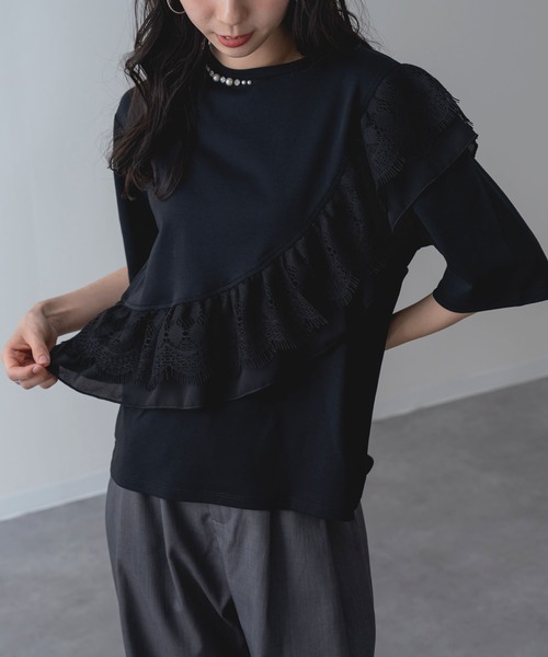 ANNA LUNA(アンナルナ)の「【ANNA LUNA】ラッフル デザイン が映える 5分袖 プルオーバー(Tシャツ/カットソー・レディース・ブラック/オフホワイト・MEDIUM)」の3枚目の写真
