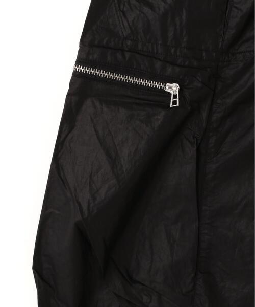 DANKE SCHON(ダンケシェーン)の「DankeSchon/ダンケシェーン/PAPER COATED CARGO SHORTS(カーゴパンツ・レディース・ブラック系その他・L/M)」の6枚目の写真