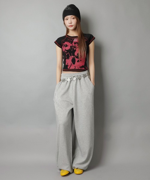 SPINNS(スピンズ)の「半袖Tシャツ/サングラスガールプリント/バディガール(Tシャツ/カットソー・レディース・ブラック/ネイビー/グレー/ホワイト・ONESIZE)」の8枚目の写真