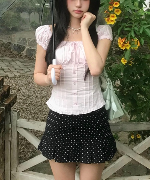 LUCPY(ラクピー)の「シャーリングペプラム パフスリーブブラウス(シャツ/ブラウス・レディース・ホワイト・X-LARGE/LARGE/MEDIUM/SMALL)」の4枚目の写真