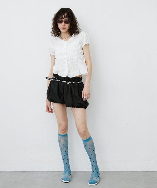 uyu.(ウユ)の「Shirring Sheer Short Sleeve Blouse/シャーリングシアーブラウス(シャツ/ブラウス・レディース・ホワイト/ブラック・FREE)」の19枚目の写真