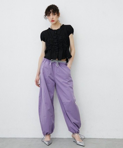 uyu.(ウユ)の「Shirring Sheer Short Sleeve Blouse/シャーリングシアーブラウス(シャツ/ブラウス・レディース・ホワイト/ブラック・FREE)」の13枚目の写真