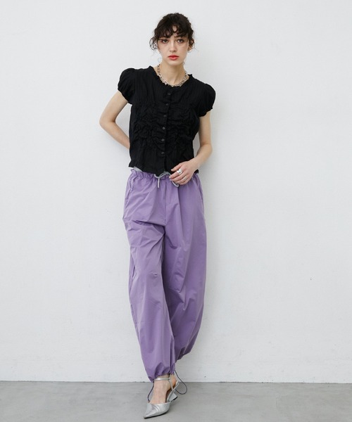 uyu.(ウユ)の「Shirring Sheer Short Sleeve Blouse/シャーリングシアーブラウス(シャツ/ブラウス・レディース・ホワイト/ブラック・FREE)」の14枚目の写真