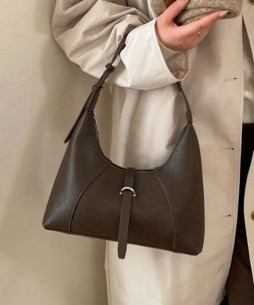 yuue' ( wear )（ユーイ）の「2WAYホーボーショルダーバッグ（ショルダーバッグ・レディース・アイボリー/ブラック/ダークブラウン・FREE）」の21枚目の写真