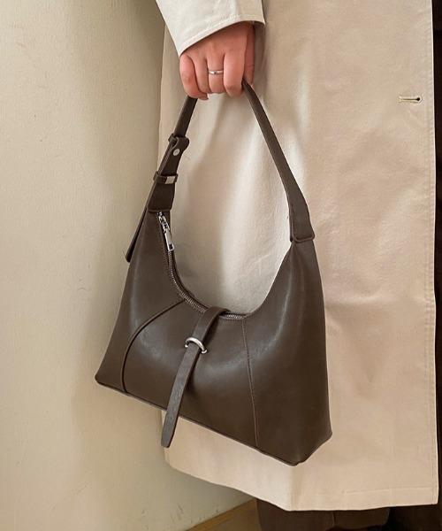 yuue' ( wear )（ユーイ）の「2WAYホーボーショルダーバッグ（ショルダーバッグ・レディース・アイボリー/ブラック/ダークブラウン・FREE）」の19枚目の写真