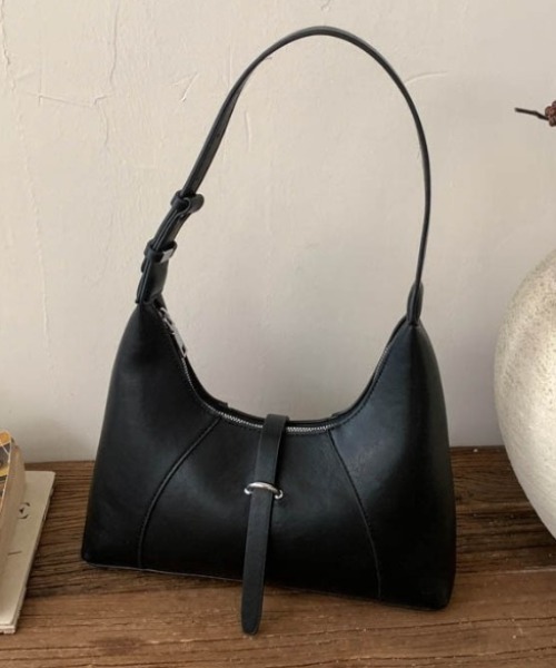 yuue' ( wear )（ユーイ）の「2WAYホーボーショルダーバッグ（ショルダーバッグ・レディース・アイボリー/ブラック/ダークブラウン・FREE）」の16枚目の写真
