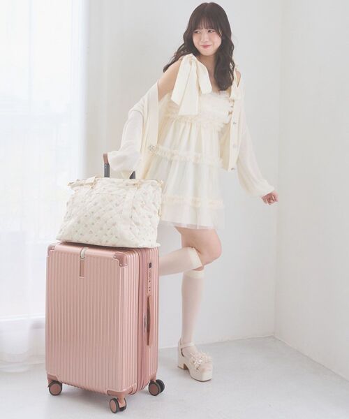 MAJESTIC LEGON(マジェスティックレゴン)の「フラワーキルティングトラベルボストン(ボストンバッグ・レディース・ピンク系その他2/ブルー系その他2・FREE)」の5枚目の写真