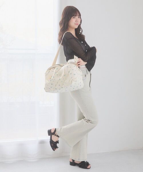 MAJESTIC LEGON(マジェスティックレゴン)の「フラワーキルティングトラベルボストン(ボストンバッグ・レディース・ピンク系その他2/ブルー系その他2・FREE)」の11枚目の写真