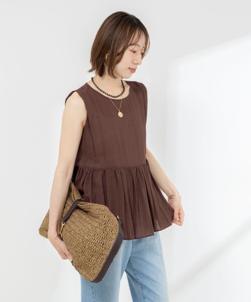 NOLLEY’S（ノーリーズ）の「《接触冷感》【BECシリーズ】ウォッシャブルシアーノースリーブペプラムブラウス（シャツ/ブラウス・レディース・チャコールグレー/ブラウン/イエロー・38）」の16枚目の写真