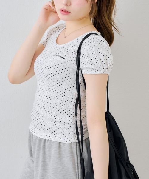 continuer de NICE CLAUP(コンティニューデナイスクラップ)の「後ろリボンパフT(Tシャツ/カットソー・レディース・ホワイト系その他/オフホワイト/ブラック/ブラック系その他・FREE)」の21枚目の写真