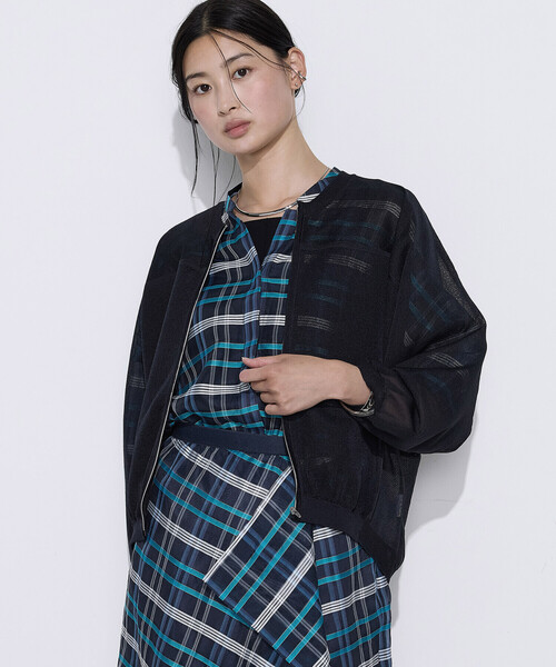 K.T KIYOKO TAKASE(キヨコタカセ)の「天竺編み シアージップアップニット(カーディガン/ボレロ・レディース・ネイビー/ミント・FREE)」の1枚目の写真