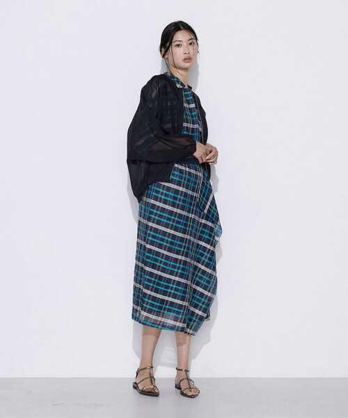 K.T KIYOKO TAKASE(キヨコタカセ)の「天竺編み シアージップアップニット(カーディガン/ボレロ・レディース・ネイビー/ミント・FREE)」の5枚目の写真