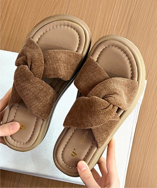 Miniministore(ミニミニストア)の「ミュールサンダル クロスベルト 厚底(サンダル・レディース・レオパード/アイボリー/キャメル・22.5cm/23.0cm/23.5cm/24.5cm/24.0cm/25.0cm)」の3枚目の写真