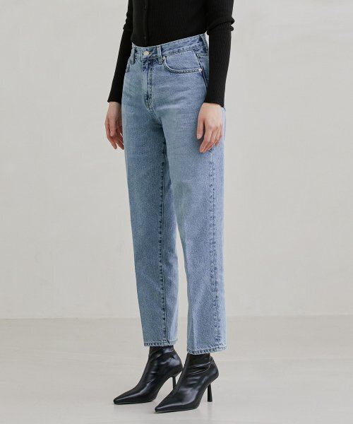 BRANDED（ブランデッド）の「[WOMAN] 104 LUCY JEANS [CROP STRAIGHT]（デニムパンツ・レディース・その他・1/2/3）」の2枚目の写真