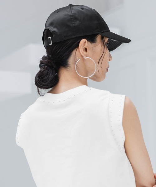 NEW ERA(ニューエラ)の「【HEREIAM】別注 NEW ERA(ニューエラ)/9FORTY SATIN(キャップ・レディース・ブラック/グレー系・MEDIUM)」の9枚目の写真