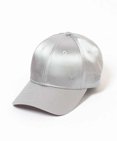 NEW ERA(ニューエラ)の「【HEREIAM】別注 NEW ERA(ニューエラ)/9FORTY SATIN(キャップ・レディース・ブラック/グレー系・MEDIUM)」の17枚目の写真