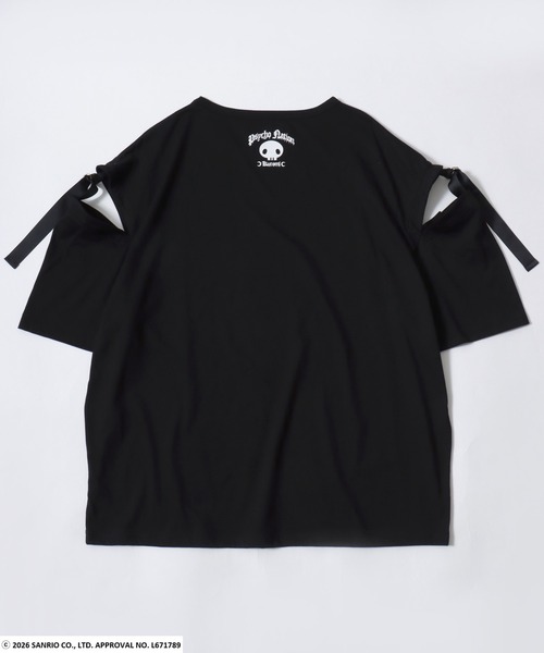 sanrio（サンリオ）の「クロミ 肩開き リボンストラップ ビッグTシャツ / ラインストーンロゴ オーバーサイズ ユニセックス（Tシャツ/カットソー・レディース・ホワイト/ブラック/ブラック系その他・44）」の7枚目の写真