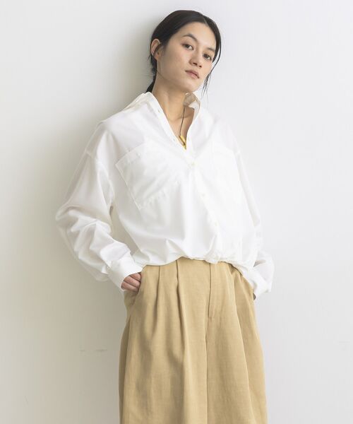 GARAGE OF GOOD CLOTHING(ガレージオブグッドクロージング)の「裾ドロストロングスリーブスクエアシャツ(シャツ/ブラウス・レディース・ベージュ/オフホワイト・FREE)」の3枚目の写真