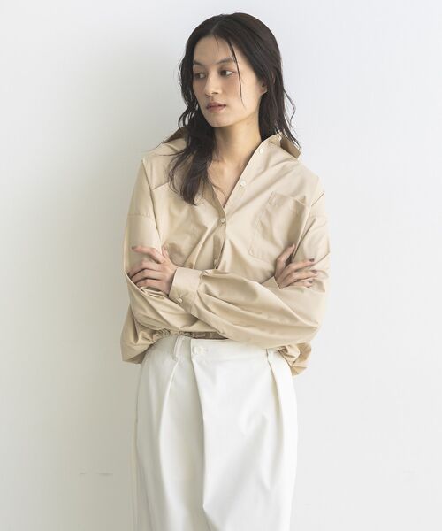 GARAGE OF GOOD CLOTHING(ガレージオブグッドクロージング)の「裾ドロストロングスリーブスクエアシャツ(シャツ/ブラウス・レディース・ベージュ/オフホワイト・FREE)」の13枚目の写真