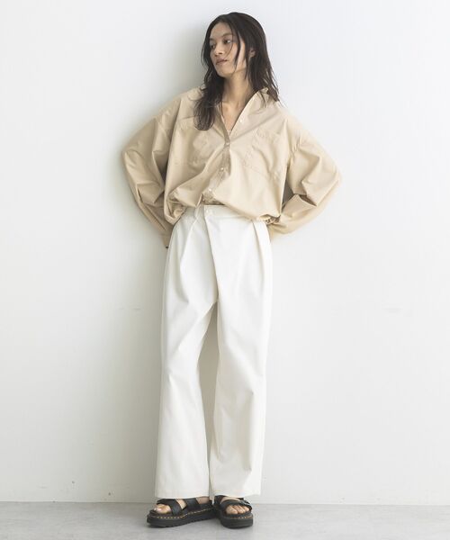 GARAGE OF GOOD CLOTHING(ガレージオブグッドクロージング)の「裾ドロストロングスリーブスクエアシャツ(シャツ/ブラウス・レディース・ベージュ/オフホワイト・FREE)」の18枚目の写真