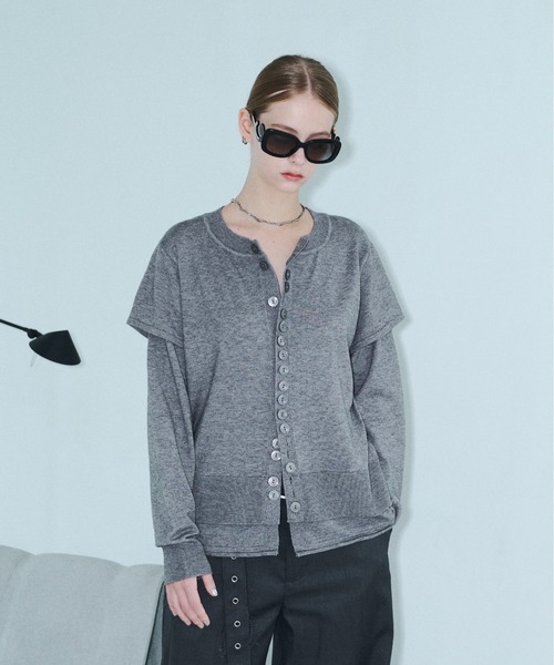 seyto(セイト)の「Asymmetry multi-button layered cardigan / アシメントリーマルチボタンカーディガン(カーディガン/ボレロ・メンズ・ブルー/ブラック/グレー・2/3)」の2枚目の写真