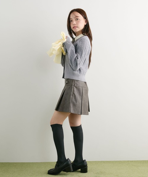 archives（アルシーヴ）の「レザーボックスプリーツミニＳＫ（スカート・レディース・ブラック/ダークブラウン・MEDIUM）」の10枚目の写真