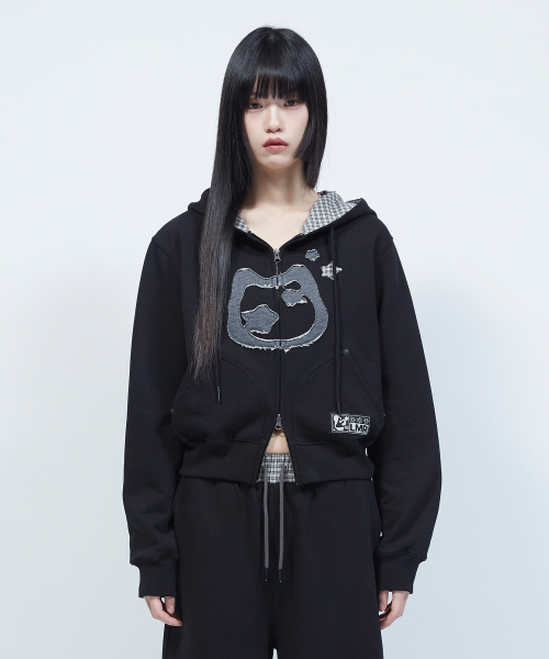 LMR(エルエムアール)の「キャットシンボルパッチワーククロップフードジップアップBLACK(パーカー・レディース・ブラック・LARGE/SMALL/MEDIUM)」の15枚目の写真