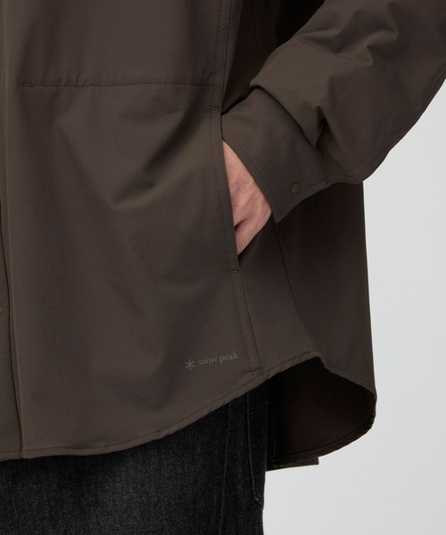 Snow Peak(スノーピーク)の「Snow Peak / Water-Repellent Stretch Shirt 撥水加工ストレッチシャツ(シャツ/ブラウス・メンズ・ブラック/アイボリー/ダークブラウン・S/M/L/XL)」の13枚目の写真