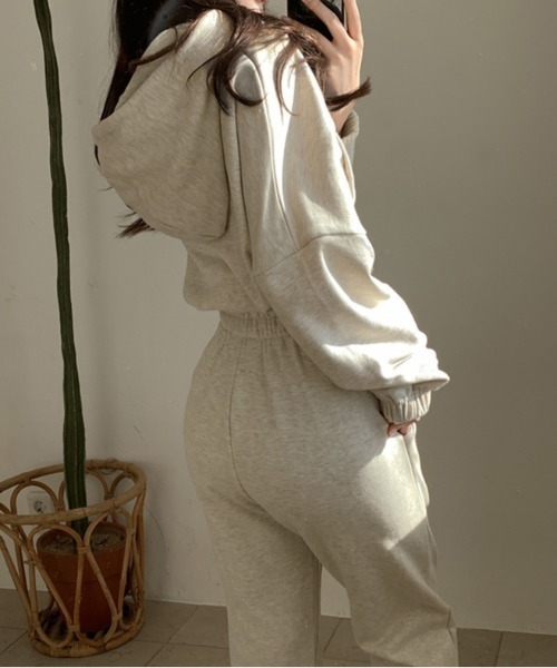 Aelina(エリナ)の「フード付きスウェット&ジャージーパンツセットアップ(セットアップ・レディース・グレー/ライトグレー/ブラック・FREE)」の12枚目の写真