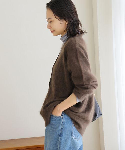 JOURNAL STANDARD(ジャーナルスタンダード)の「FLUFFY Vカーディガン(カーディガン/ボレロ・レディース・ブラウン/ホワイト/サックスブルー・FREE)」の10枚目の写真