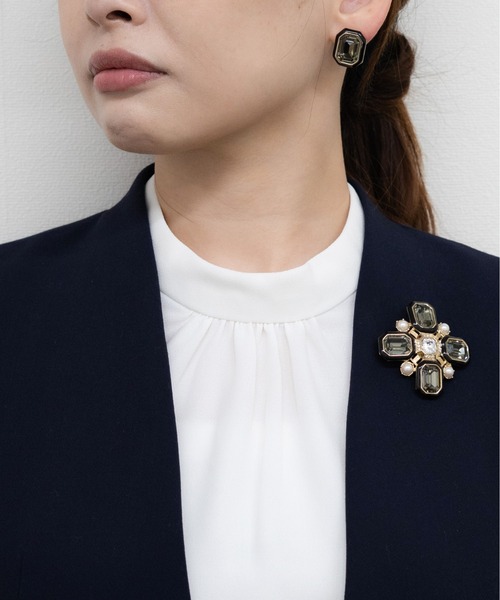 LANVIN en Bleu（ランバンオンブルー）の「アール・デコ スクエア スタッドイヤリング（イヤリング・レディース・ブラック・ONE SIZE）」の4枚目の写真