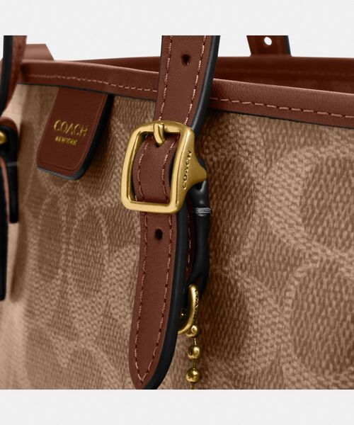 COACH(コーチ)の「タクシー トート バッグ 21・シグネチャー キャンバス(ショルダーバッグ・レディース・ベージュ系その他・ONE)」の10枚目の写真