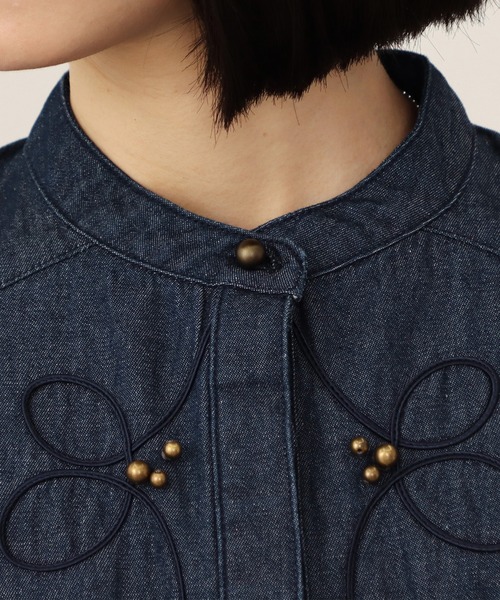 SOMETHING(サムシング)の「SOMETHING パール コード 刺繍 デニムシャツ /ロング スリーブ(シャツ/ブラウス・レディース・ブルー/ライトインディゴブルー・FREE)」の7枚目の写真