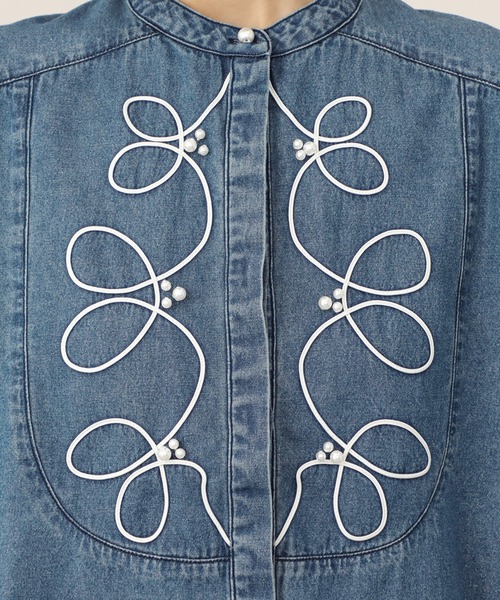SOMETHING(サムシング)の「SOMETHING パール コード 刺繍 デニムシャツ /ロング スリーブ(シャツ/ブラウス・レディース・ブルー/ライトインディゴブルー・FREE)」の21枚目の写真