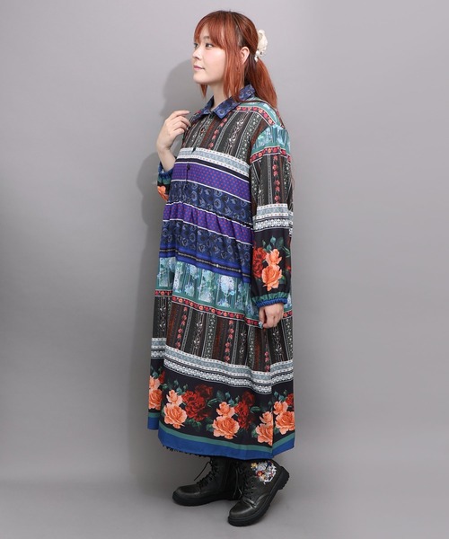 iS ScoLar(イズスカラー)の「563219:クラシカルローズ パッチワーク風柄シャツワンピ(ワンピース・レディース・ベージュ/ネイビー・M)」の4枚目の写真
