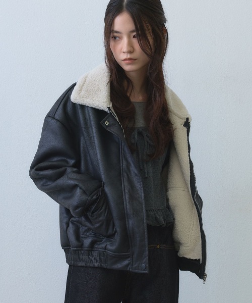 Clum（クルム）の「shearling collar flight jacket / ボアカラーフライトジャケット（ブルゾン・レディース・ブラック・FREE）」の3枚目の写真