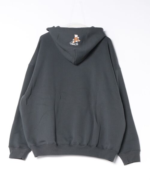 JEANS MATE(ジーンズメイト)の「【Gremlins/グレムリン】【ユニセックスデザインでリンクコーデにも◎】裏起毛プルオーバーパーカー フーディ 保温 キャラクター ギズモ(パーカー・メンズ・杢グレー/スミクロ/ダークベージュ・LARGE/X-LARGE/MEDIUM)」の5枚目の写真
