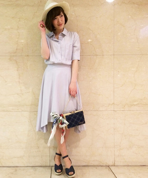 31 Sons de mode（トランテアン　ソン　ドゥ　モード）の「イレギュラーヘムシャツワンピース（ワンピース・レディース・ライトグレー/ピンク/オフホワイト/ネイビー・36/38）」の3枚目の写真