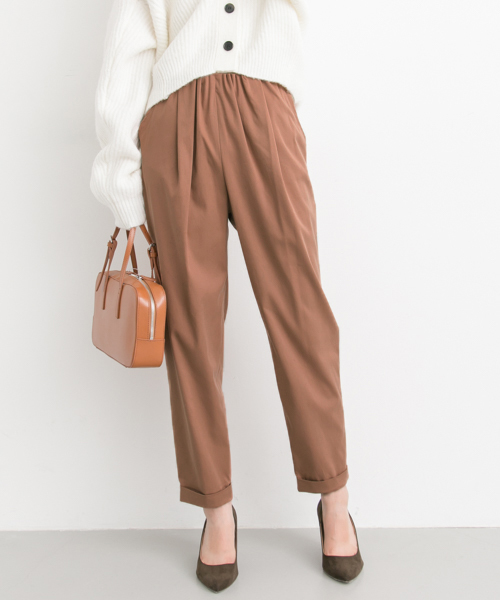 URBAN RESEARCH（アーバンリサーチ）の「UR Wギャザーピーチテンセルストレッチパンツ（その他パンツ・レディース・ネイビー/ライトベージュ/ブラウン系その他・36/38/40）」の2枚目の写真