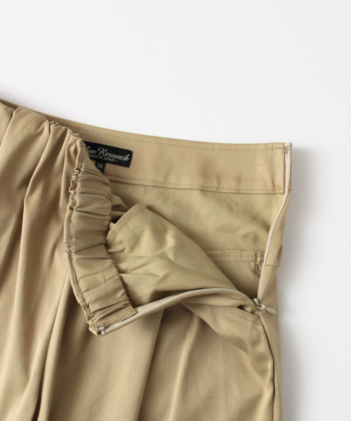 URBAN RESEARCH（アーバンリサーチ）の「UR Wギャザーピーチテンセルストレッチパンツ（その他パンツ・レディース・ネイビー/ライトベージュ/ブラウン系その他・36/38/40）」の12枚目の写真