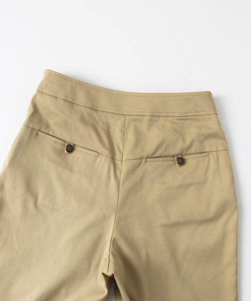 URBAN RESEARCH（アーバンリサーチ）の「UR Wギャザーピーチテンセルストレッチパンツ（その他パンツ・レディース・ネイビー/ライトベージュ/ブラウン系その他・36/38/40）」の14枚目の写真