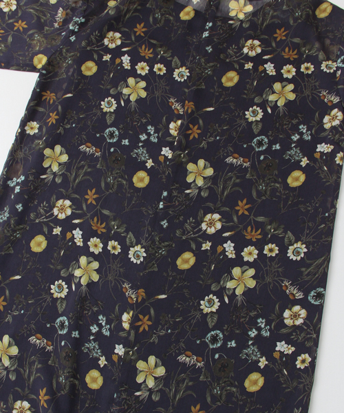 URBAN RESEARCH（アーバンリサーチ）の「UR 裾ギャザー切替プリントワンピース（ワンピース・レディース・ネイビー/グレイッシュベージュ・FREE）」の15枚目の写真