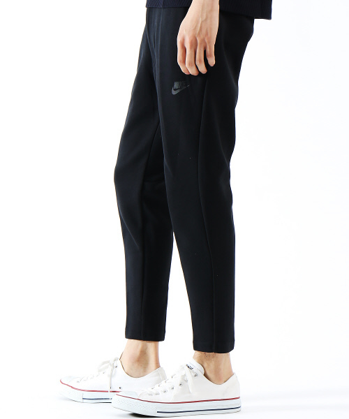 NIKE(ナイキ)の「NIKE テックフリースクロップド(その他パンツ・メンズ・ブラック/グレー・3/1/2)」の11枚目の写真