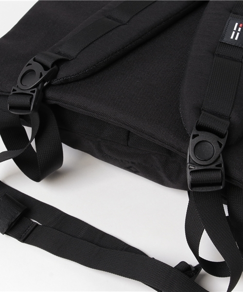 TERG（ターグ）の「TERG by Helinox / TERG ALLWAY SQUARE（バックパック/リュック・メンズ・ブラック/チャコールグレー/デザートカモ・FREE）」の6枚目の写真