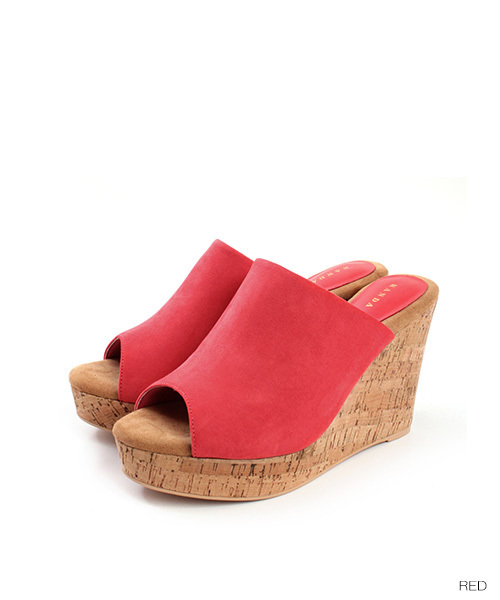 RANDA（ランダ）の「【足にフィットするよう履き心地を追求】コルクウェッジサンダル（サンダル・レディース・ホワイト/ゴールド/イエロー/レッド/ブラック/その他・LL/M/S/SS/L）」の5枚目の写真