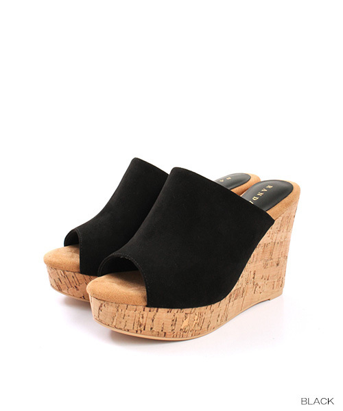 RANDA（ランダ）の「【足にフィットするよう履き心地を追求】コルクウェッジサンダル（サンダル・レディース・ホワイト/ゴールド/イエロー/レッド/ブラック/その他・LL/M/S/SS/L）」の4枚目の写真