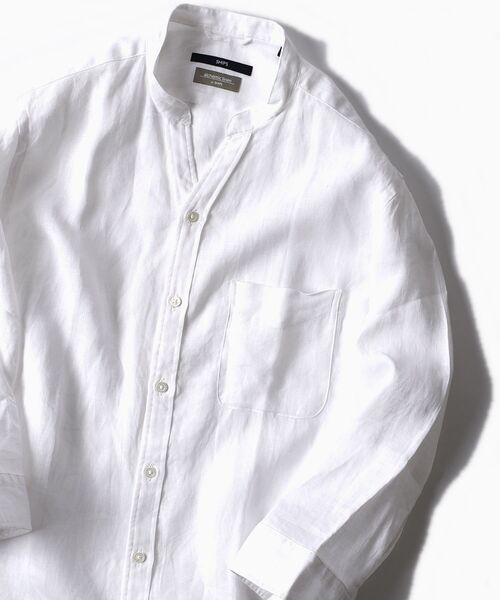 SHIPS（シップス）の「SC: COOLMAX(R) リネン スキッパー バンドカラー 7スリーブシャツ□（シャツ/ブラウス・メンズ・ホワイト/ライトブルー/ネイビー/オレンジ/グリーン/スカイブルー・LARGE/MEDIUM/SMALL/X-LARGE）」の2枚目の写真