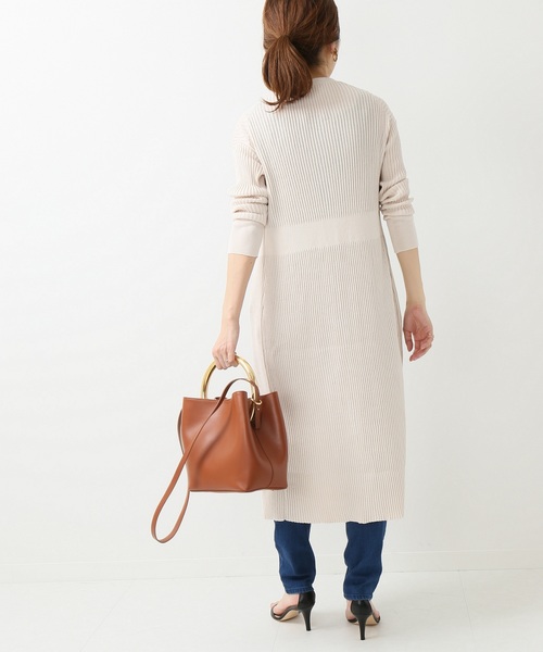 IENA（イエナ）の「ラミープレーティングロングカーディガン◆（カーディガン/ボレロ・レディース・ベージュ/ネイビー・FREE）」の20枚目の写真